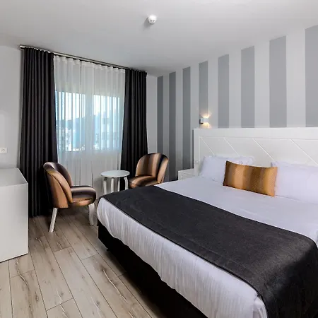 Motto Premium Hotel