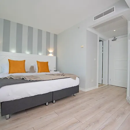 Motto Premium 4*