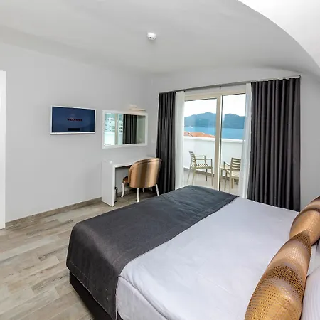 Motto Premium Hotel