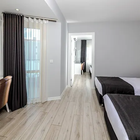 Motto Premium Hotel